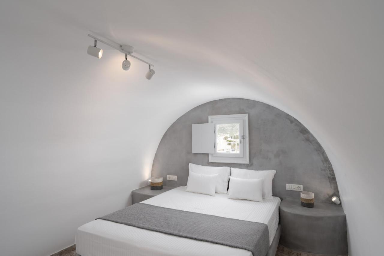 White Lily Suites & Lofts - Adults Only 16 Plus Perivolos  Eksteriør billede