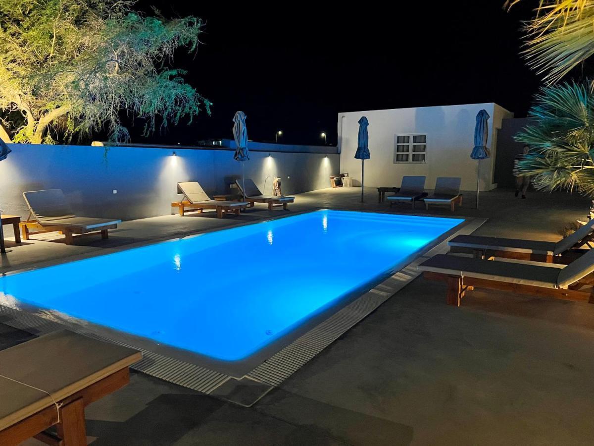 White Lily Suites & Lofts - Adults Only 16 Plus Perivolos  Eksteriør billede