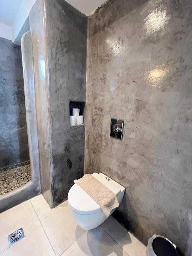 White Lily Suites & Lofts - Adults Only 16 Plus Perivolos  Eksteriør billede