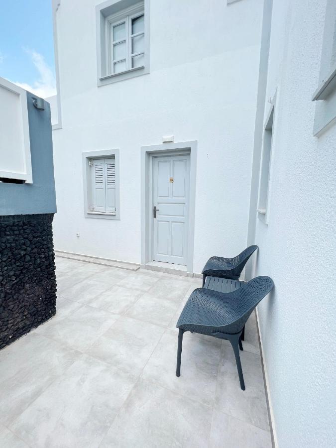 White Lily Suites & Lofts - Adults Only 16 Plus Perivolos  Eksteriør billede