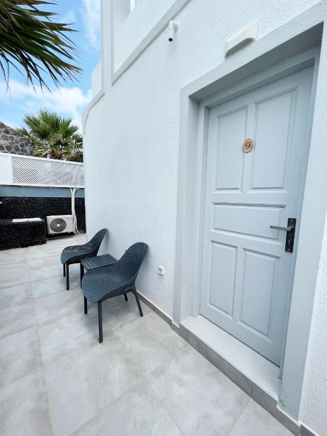 White Lily Suites & Lofts - Adults Only 16 Plus Perivolos  Eksteriør billede