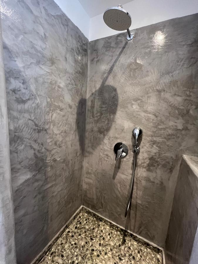 White Lily Suites & Lofts - Adults Only 16 Plus Perivolos  Eksteriør billede